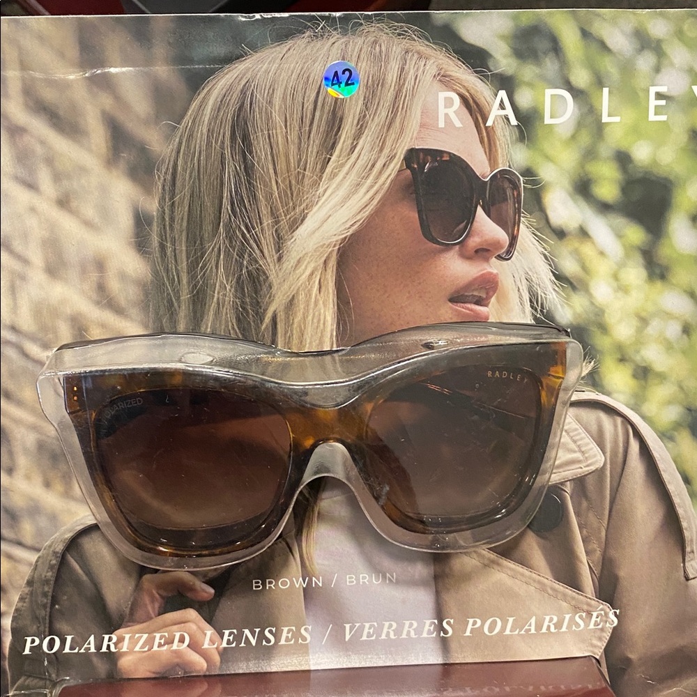 #42 SUNGLASSES